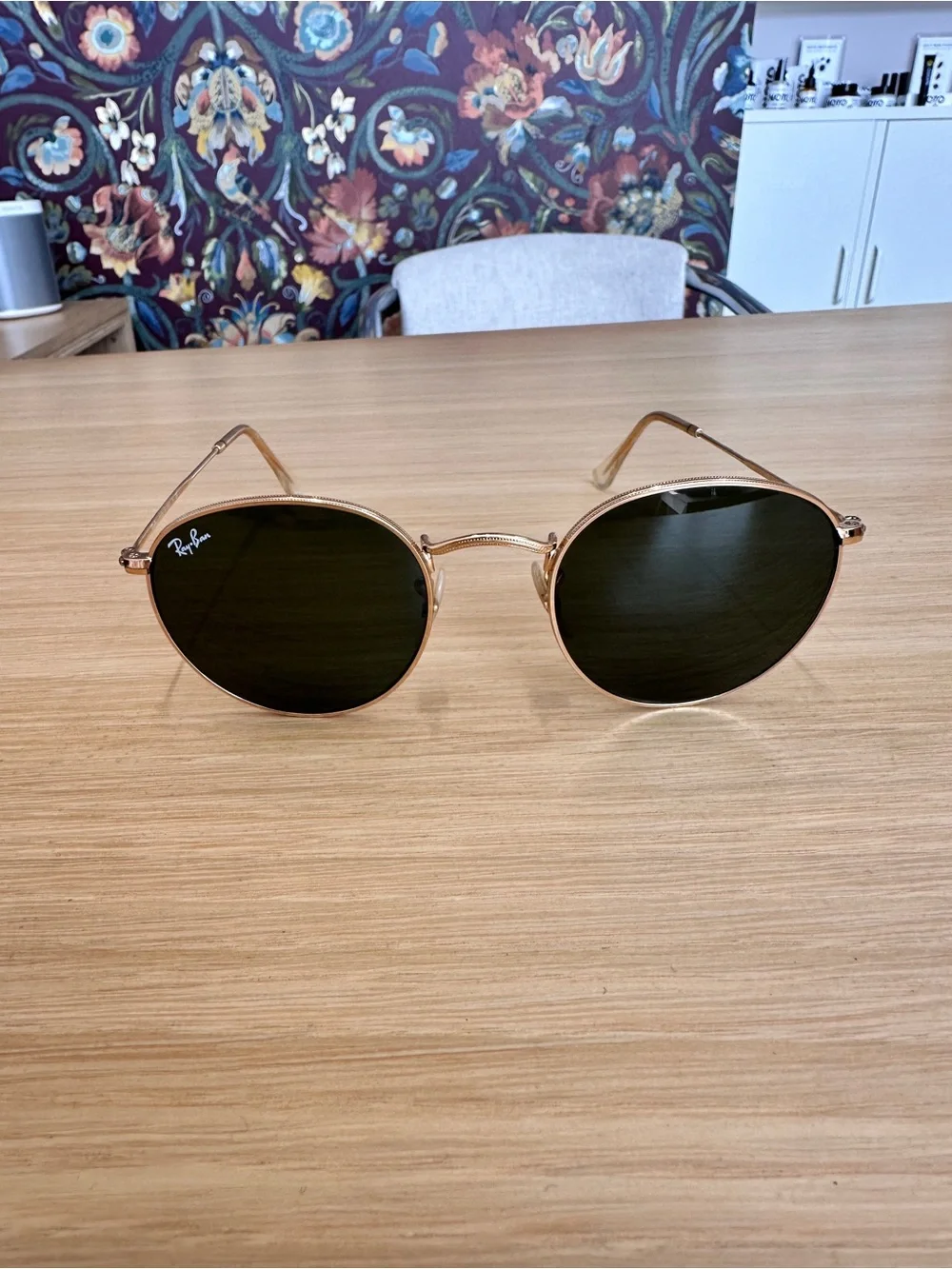 Ray-Ban Round Metal Gold Frame Sunglasses